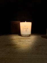 Load image into Gallery viewer, Medium Glass Soy Candle 35 HR