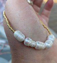 Load image into Gallery viewer, 5 Fresh Water Pearl Bracelet
