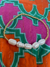 Load image into Gallery viewer, 5 Fresh Water Pearl Bracelet
